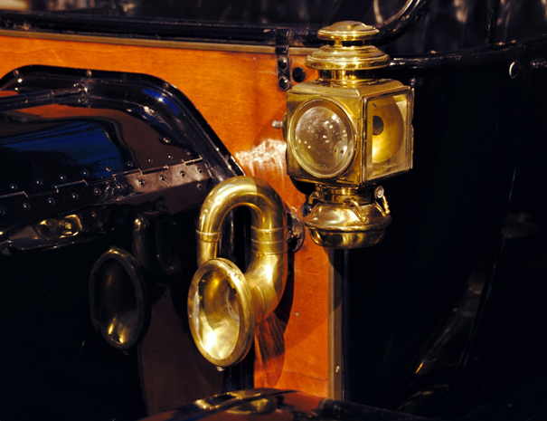 上海舊機(jī)器進(jìn)口報關(guān)以及中檢需要提供什么資料