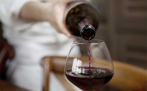 青島紅酒清關用一般貿易進口方式如何進行 青島紅酒清關用一般貿易進口方式如何進行