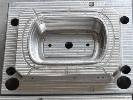 一站式代理塑膠模具進(jìn)口報關(guān)操作指南！